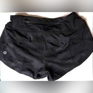 Lululemon size 2, length 2.5-speed up shorts